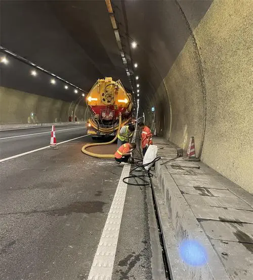 高要隧道排水渠清淤